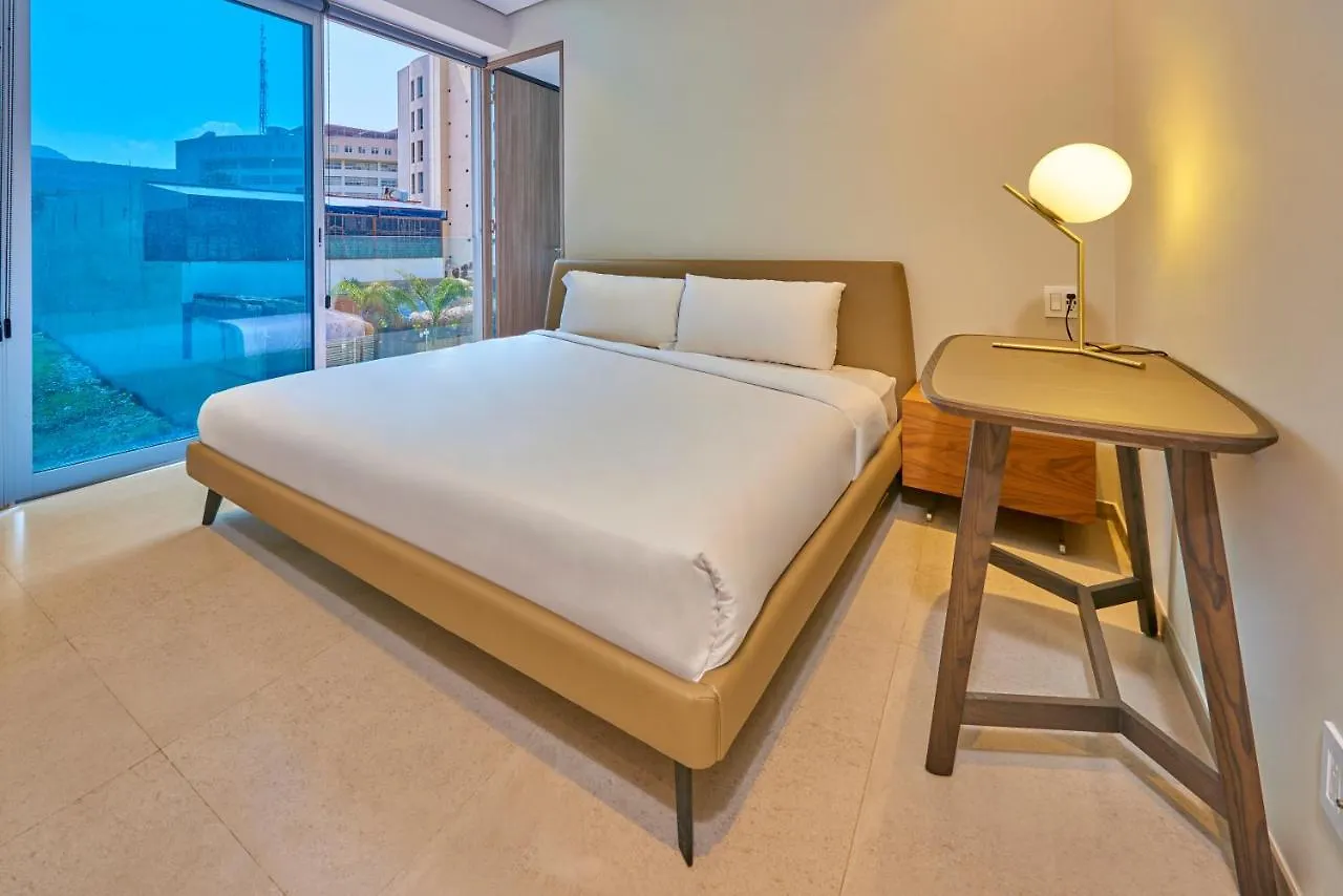Park Life Queretaro Aparthotel 4*,